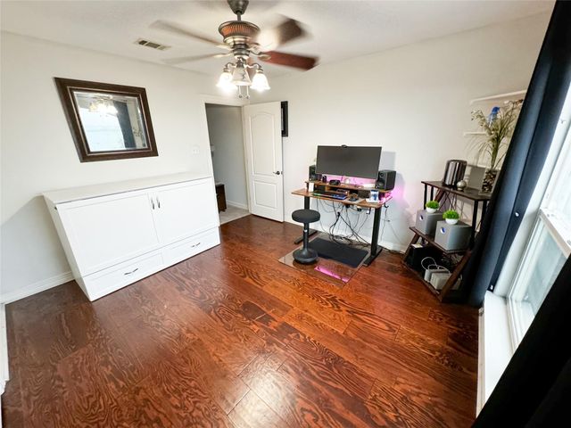 1213 Delsie DR B, Austin, TX 78734