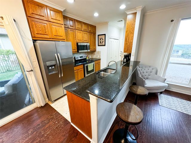 1213 Delsie DR B, Austin, TX 78734