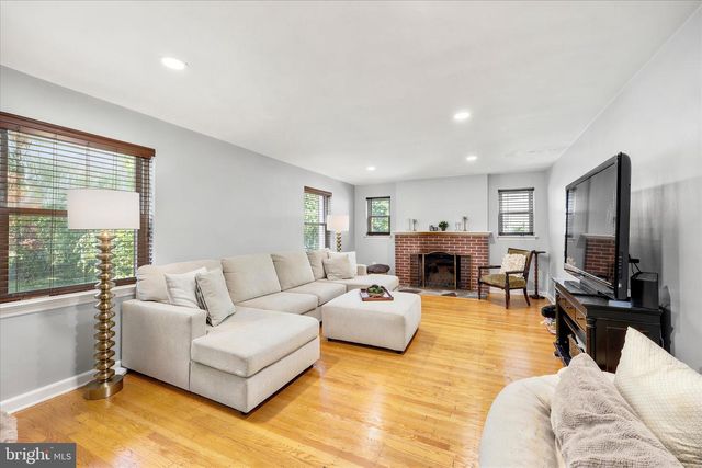 39 HAVERFORD RD, Ardmore, PA 19003