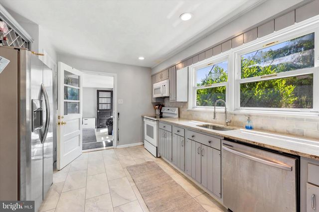 39 HAVERFORD RD, Ardmore, PA 19003