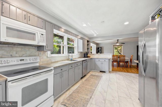 39 HAVERFORD RD, Ardmore, PA 19003