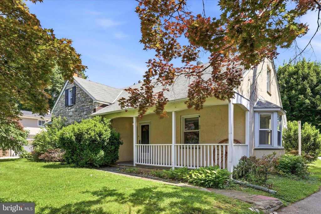 39 HAVERFORD RD, Ardmore, PA 19003