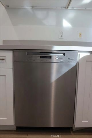 620 E Palm 302, Burbank, CA 91501