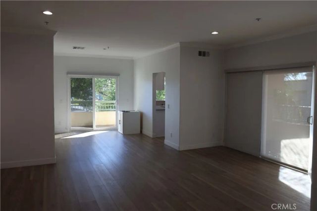 620 E Palm 302, Burbank, CA 91501