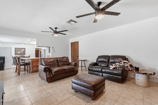 846 N WHITING Circle, Mesa, AZ 85213