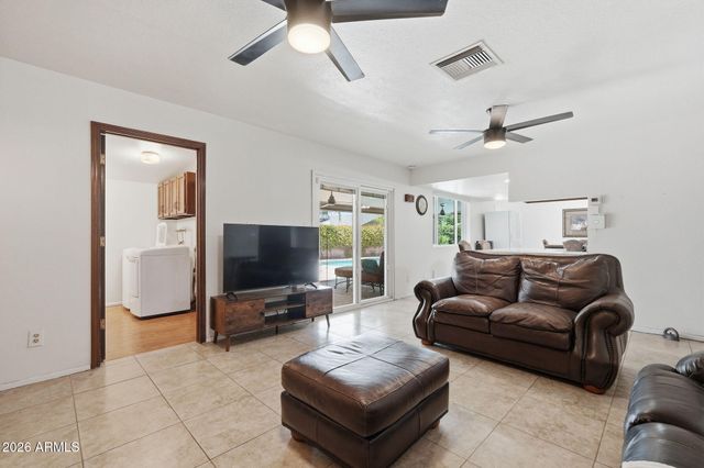 846 N WHITING Circle, Mesa, AZ 85213
