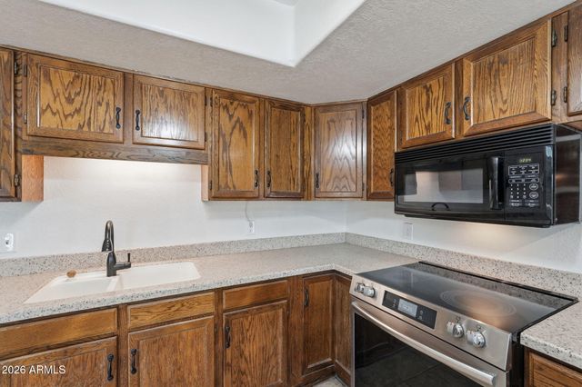 846 N WHITING Circle, Mesa, AZ 85213