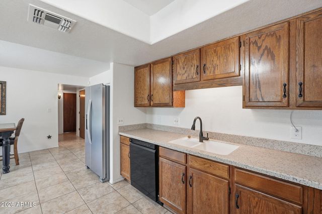 846 N WHITING Circle, Mesa, AZ 85213