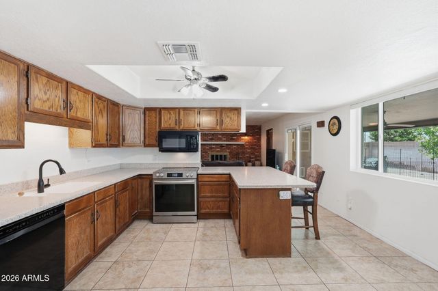 846 N WHITING Circle, Mesa, AZ 85213