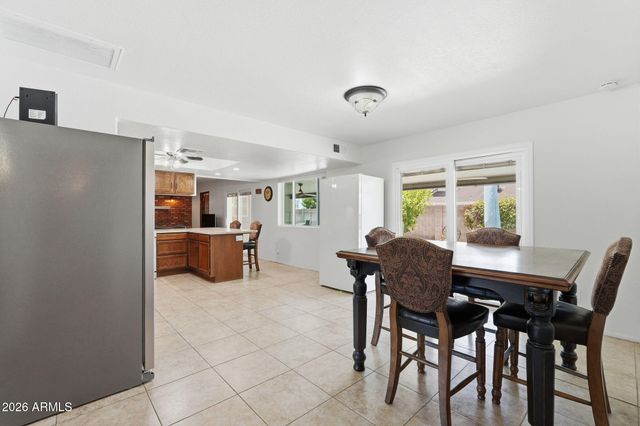 846 N WHITING Circle, Mesa, AZ 85213