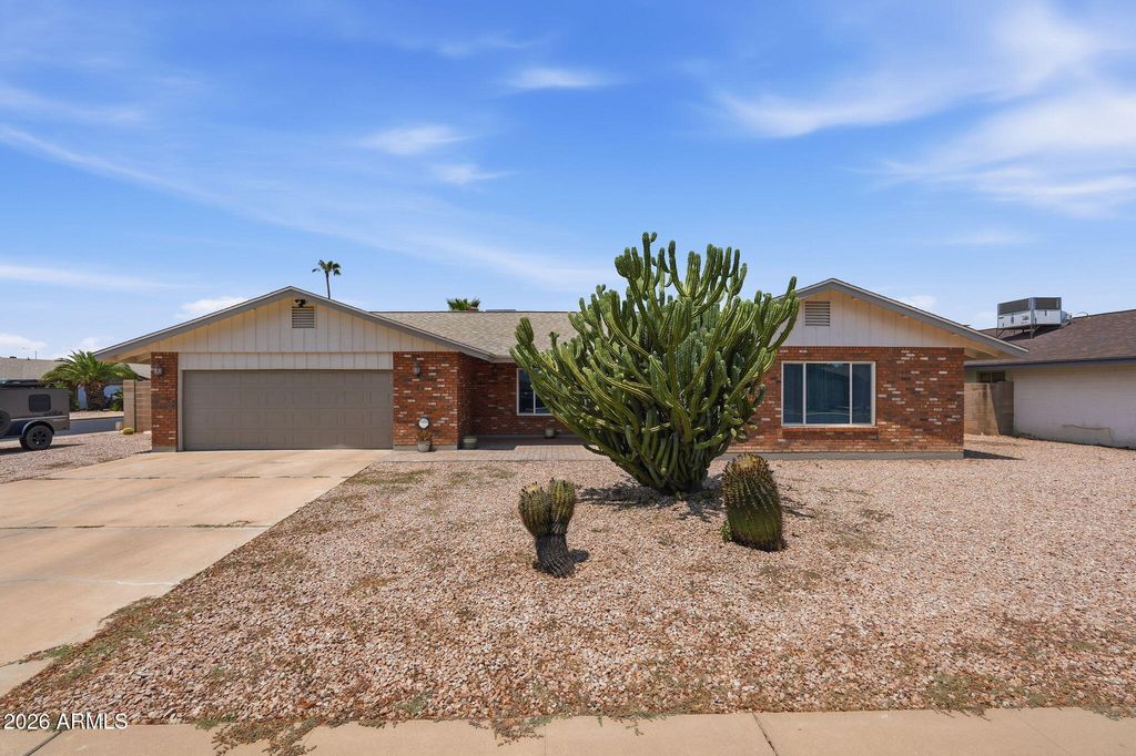 846 N WHITING Circle, Mesa, AZ 85213