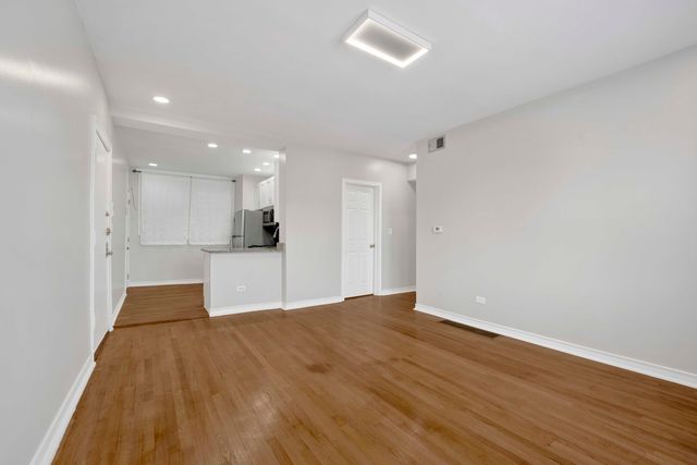 3024 N Pulaski Road 4B, Chicago, IL 60641