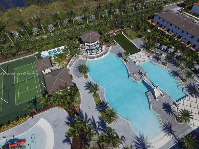 8650 NW 97 ave 216, Doral, FL 33178