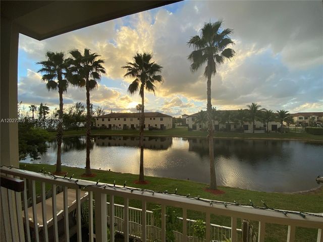 8650 NW 97 ave 216, Doral, FL 33178