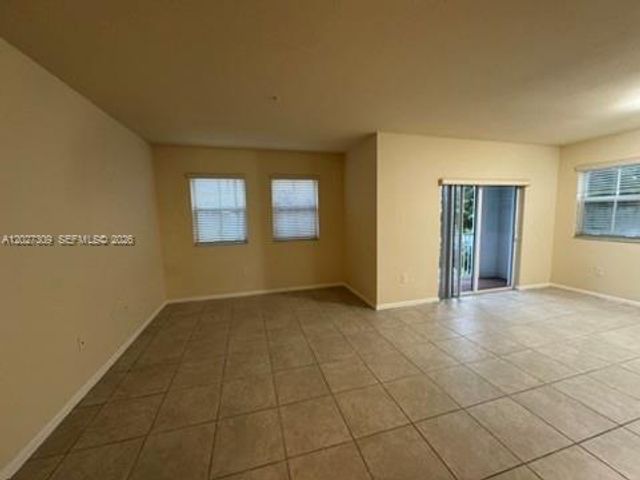 8650 NW 97 ave 216, Doral, FL 33178