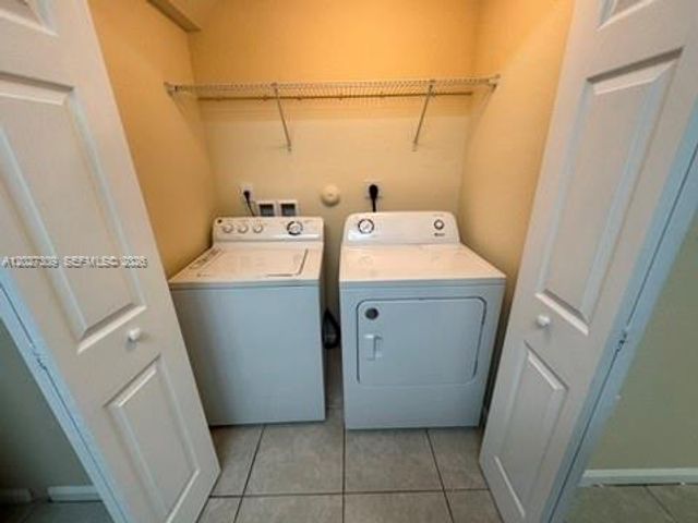 8650 NW 97 ave 216, Doral, FL 33178