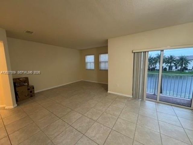 8650 NW 97 ave 216, Doral, FL 33178