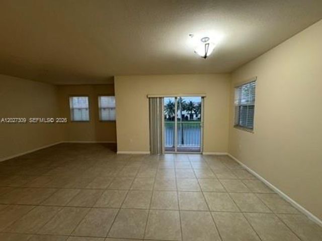 8650 NW 97 ave 216, Doral, FL 33178