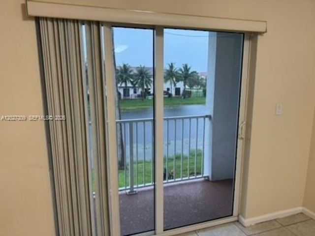 8650 NW 97 ave 216, Doral, FL 33178