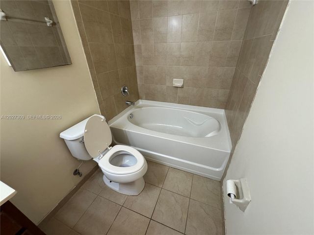 8650 NW 97 ave 216, Doral, FL 33178