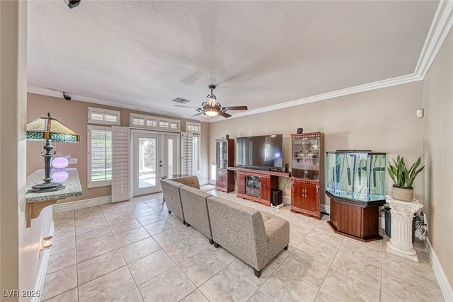 8839 La Manga Avenue, Las Vegas, NV 89147