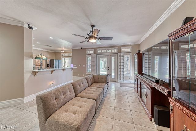 8839 La Manga Avenue, Las Vegas, NV 89147