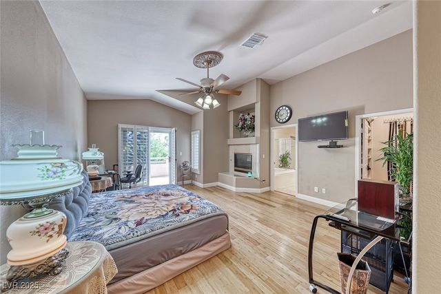 8839 La Manga Avenue, Las Vegas, NV 89147