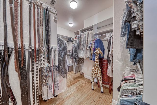 8839 La Manga Avenue, Las Vegas, NV 89147