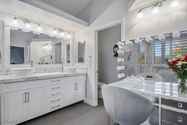 8839 La Manga Avenue, Las Vegas, NV 89147