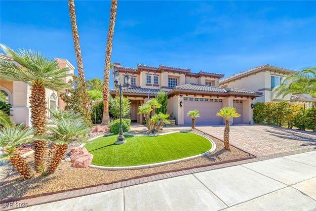 8839 La Manga Avenue, Las Vegas, NV 89147