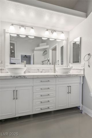 8839 La Manga Avenue, Las Vegas, NV 89147