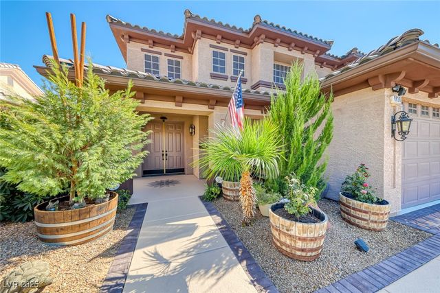 8839 La Manga Avenue, Las Vegas, NV 89147