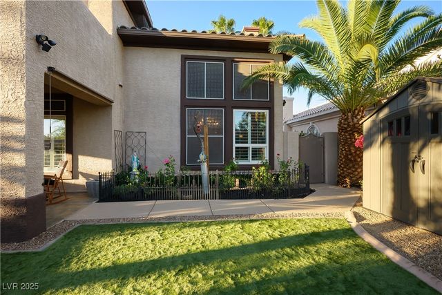 8839 La Manga Avenue, Las Vegas, NV 89147