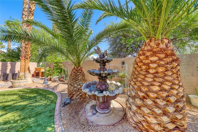 8839 La Manga Avenue, Las Vegas, NV 89147