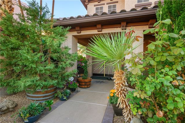 8839 La Manga Avenue, Las Vegas, NV 89147