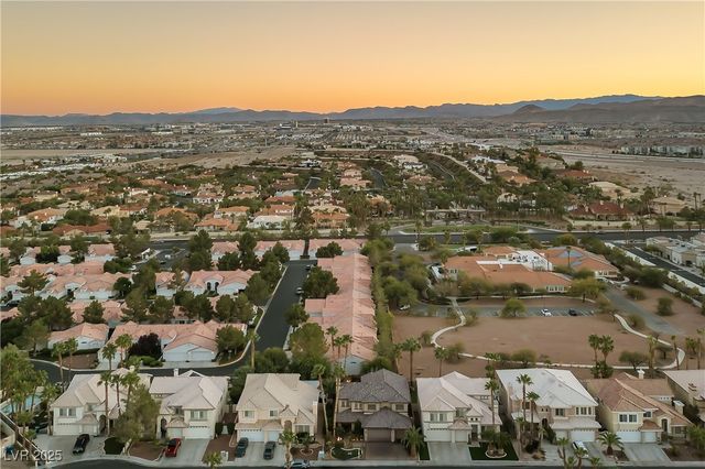 8839 La Manga Avenue, Las Vegas, NV 89147