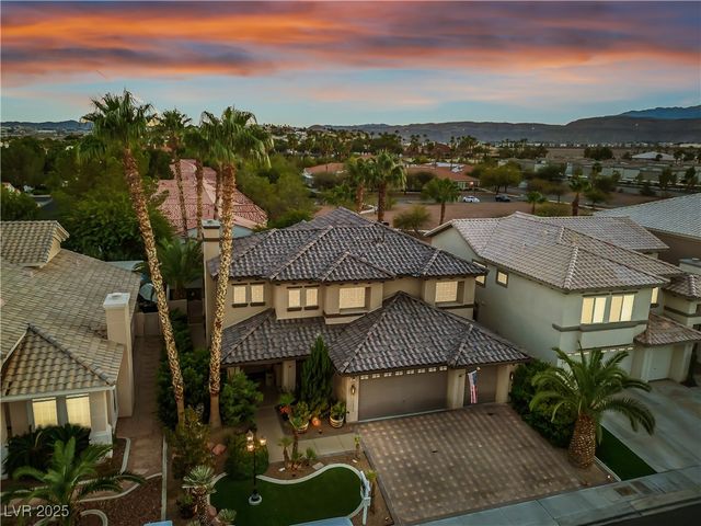 8839 La Manga Avenue, Las Vegas, NV 89147