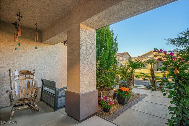 8839 La Manga Avenue, Las Vegas, NV 89147