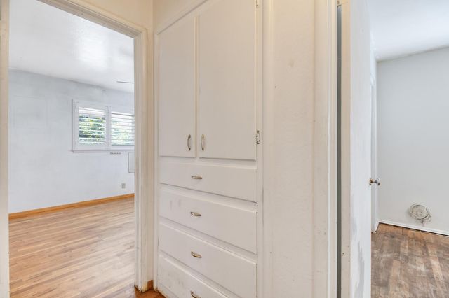 1204 Maple Dr, Oakdale, CA 95361