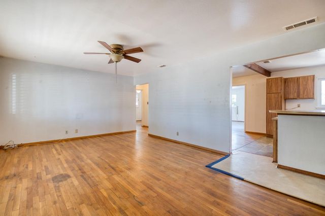 1204 Maple Dr, Oakdale, CA 95361