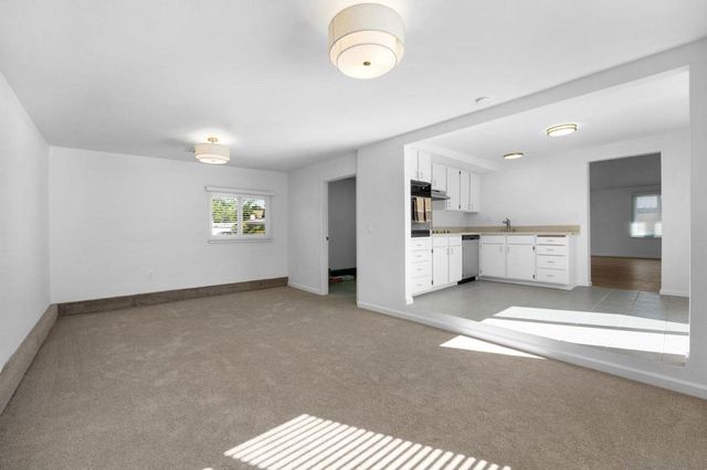 8937 Hammond Dr, San Diego, CA 92123