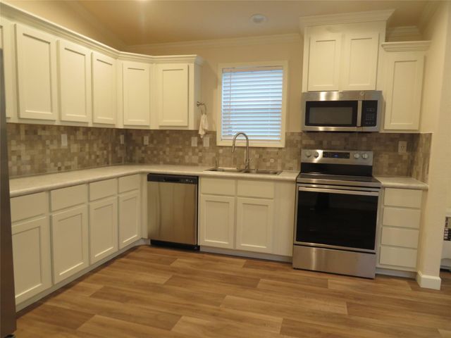 2712 Bering Street, Houston, TX 77003