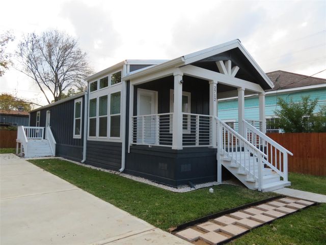 2712 Bering Street, Houston, TX 77003