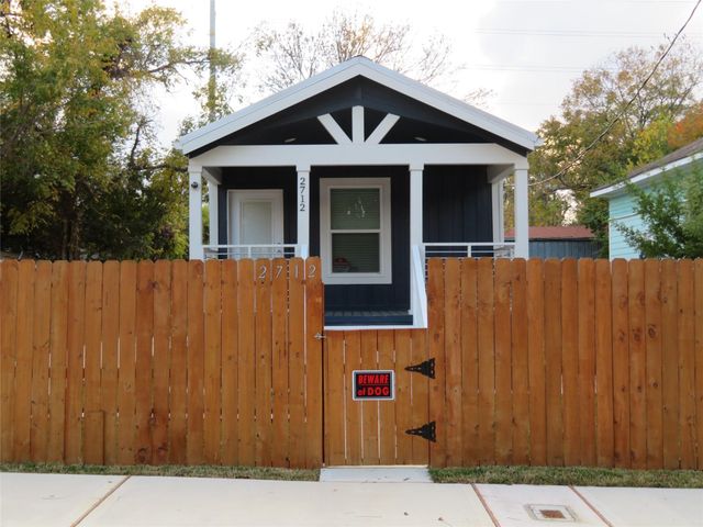 2712 Bering Street, Houston, TX 77003