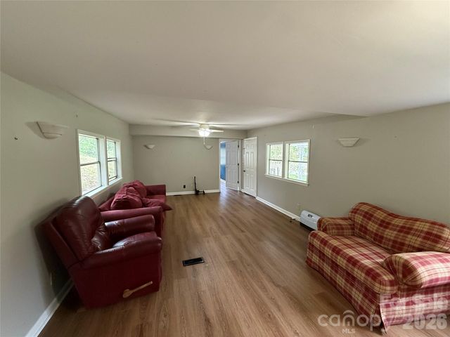 45 Overbrook Drive, Saluda, NC 28773