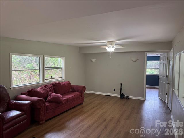 45 Overbrook Drive, Saluda, NC 28773