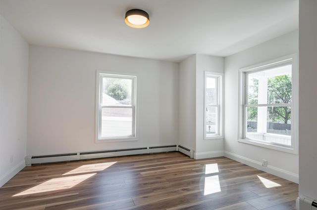 11 Millville Street, Salem, NH 03079
