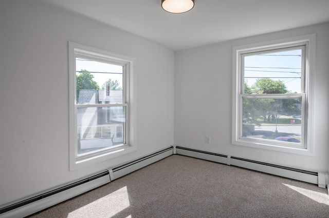11 Millville Street, Salem, NH 03079