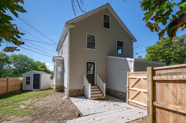 11 Millville Street, Salem, NH 03079