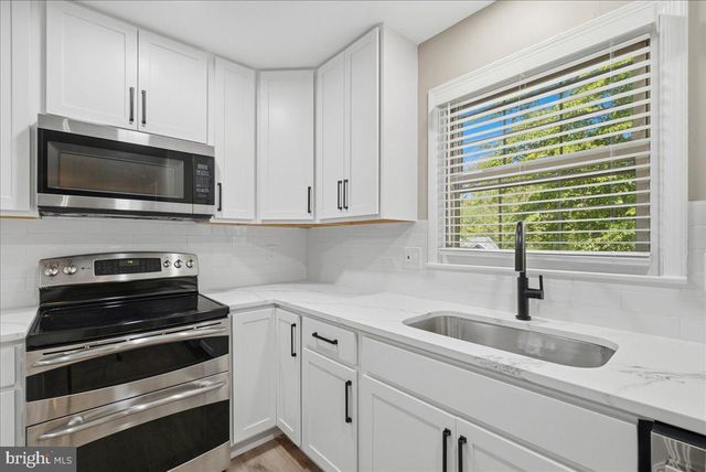 4706 PINECREST CT, Dumfries, VA 22025
